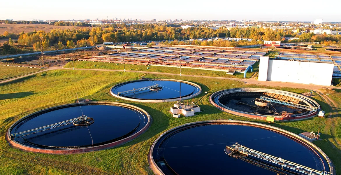 How Wastewater Management Is Adapting to Urbanization - Air-O-Lator - Pond Aeration & Maintenance Products