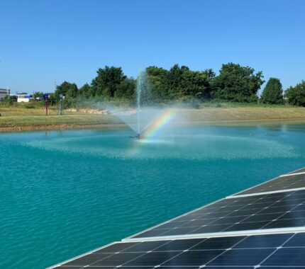 Solar Pond Fountains - Air-O-Lator - Pond Aeration & Maintenance Products